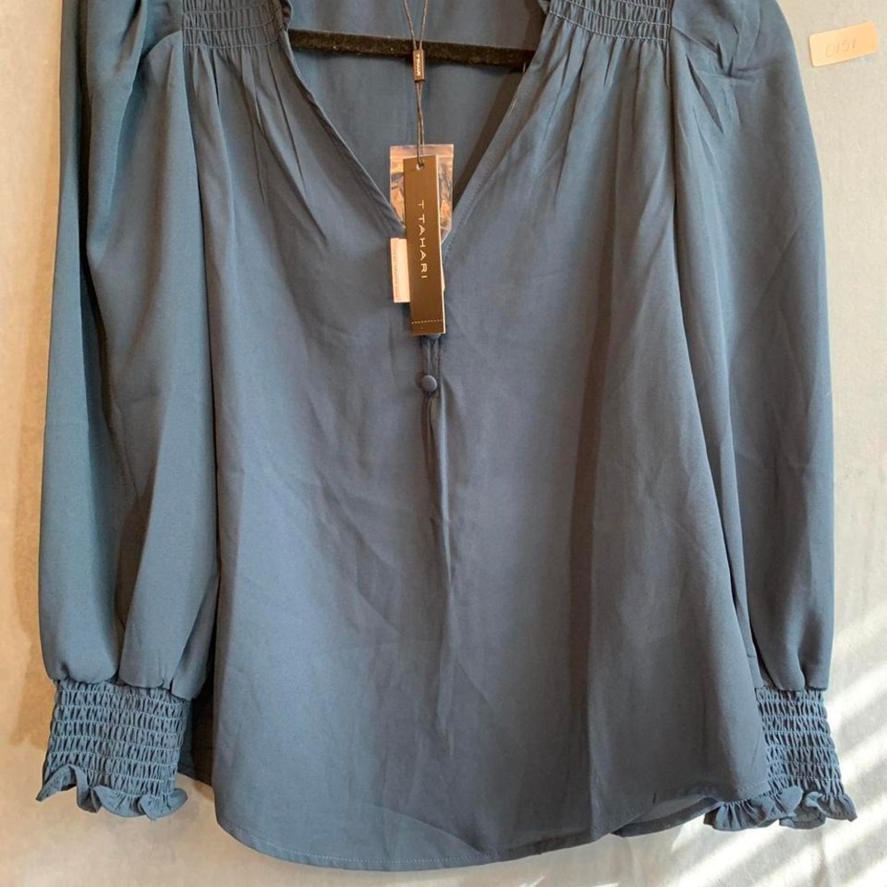 T Tahari Aegean Blue Blouse NWT Size‎ XS